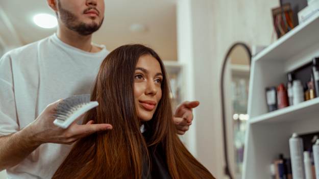 Nowy trend w farbowaniu włosów. Colour melting to..